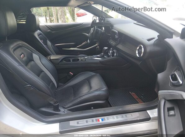 1G1FH3D78K0137386 2019 CHEVROLET CAMARO Silver Vista interior delantera