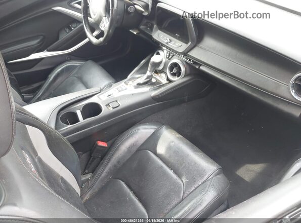1G1FH3D78L0117320 2020 CHEVROLET CAMARO Gray Front interior view