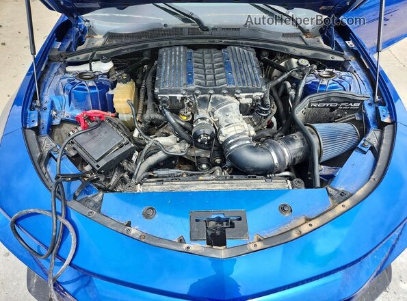 1G1FK1R68H0173044 2017 CHEVROLET CAMARO Blue Rear interior view