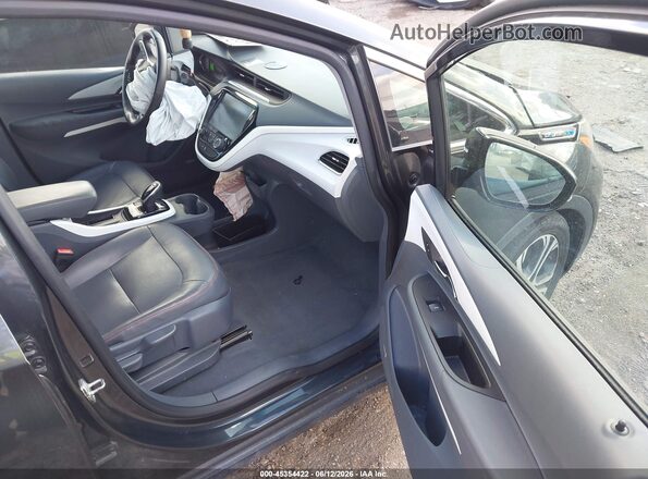 1G1FX6S02H4152557 2017 CHEVROLET BOLT Черный Вид салона спереди