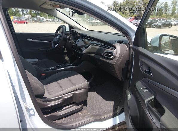 1G1FY6S04P4157044 2023 CHEVROLET BOLT Light Blue Вид салона спереди