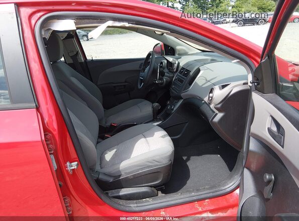 1G1JA5SH6G4177925 2016 CHEVROLET SONIC Red Front interior view
