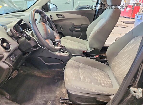 1G1JA5SH9G4146250 2016 CHEVROLET SONIC Charcoal წინა სალონის ხედი