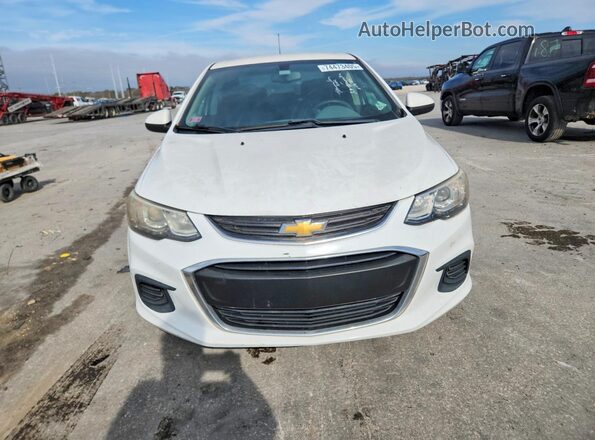 1G1JB5SH1H4144331 2017 CHEVROLET SONIC Белый Вид спереди