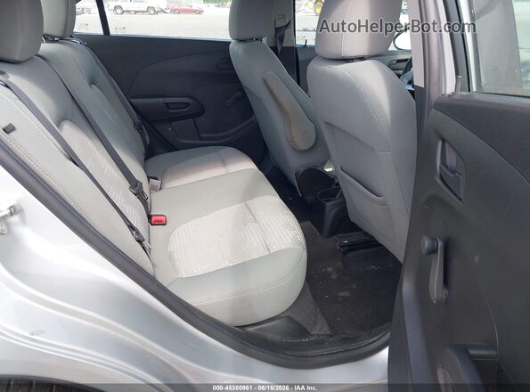 1G1JB5SH2J4111649 2018 CHEVROLET SONIC Silver VIN კოდის სტიკერის ხედი