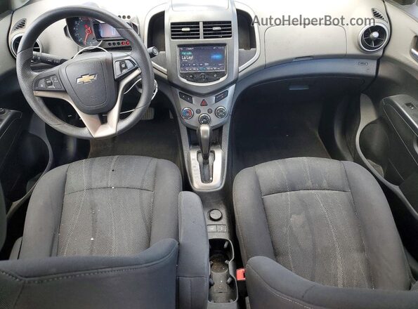 1G1JC5SH1G4176014 2016 CHEVROLET SONIC Синий Вид панели приборов