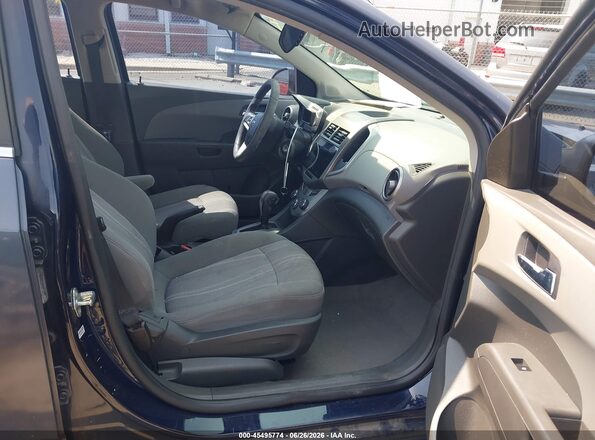 1G1JC5SH7G4115511 2016 CHEVROLET SONIC Blue Front interior view