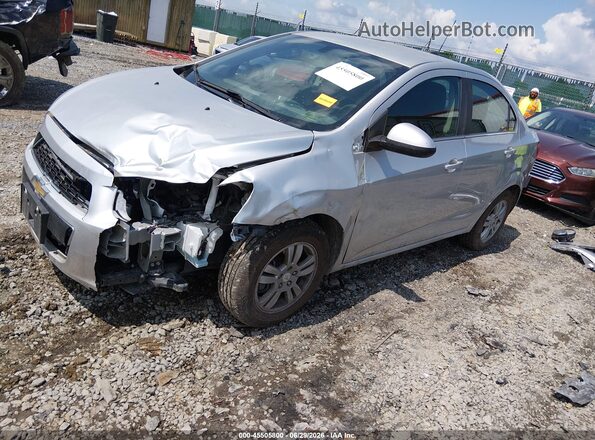 1G1JC5SH8G4183333 2016 CHEVROLET SONIC Silver Vista tres cuartos delantera izquierda