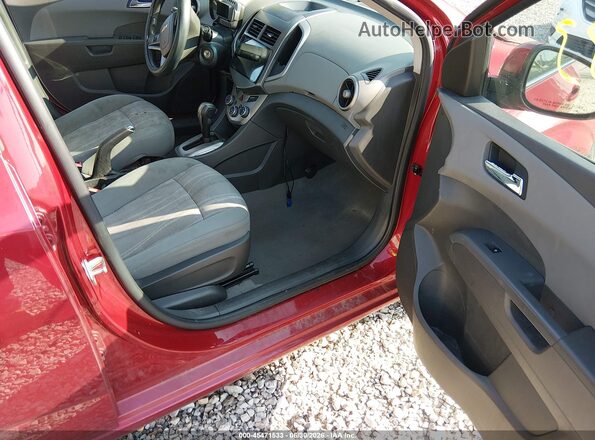 1G1JC5SHXG4166694 2016 CHEVROLET SONIC Red Front interior view