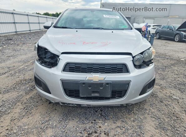 1G1JC6SH1G4137655 2016 CHEVROLET SONIC Silver Widok z przodu