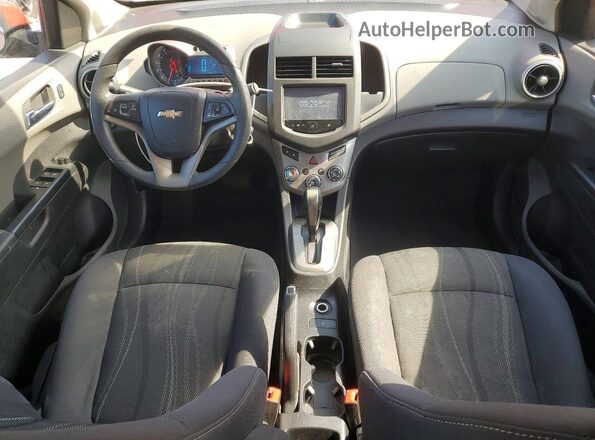 1G1JC6SH2G4148356 2016 CHEVROLET SONIC Red წინა პანელის ხედი