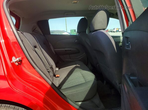 1G1JC6SH2G4148356 2016 CHEVROLET SONIC Red უკანა სავარძლების ხედი