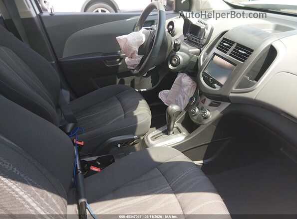 1G1JC6SH2G4160233 2016 CHEVROLET SONIC White Widok wnętrza z przodu