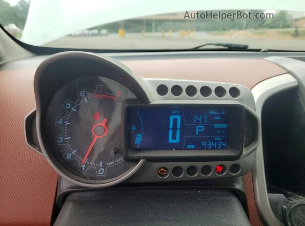 1G1JC6SHXG4162456 2016 CHEVROLET SONIC White Vista del cuadro de instrumentos