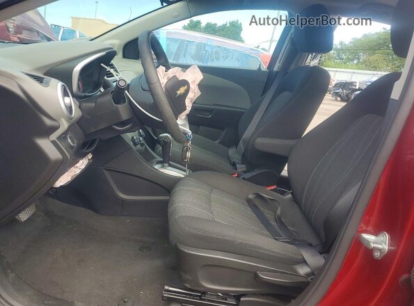 1G1JD5SH2H4143022 2017 CHEVROLET SONIC Red Սալոնի դիմացի տեսք