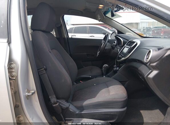 1G1JD5SH2H4164419 2017 CHEVROLET SONIC Silver წინა სალონის ხედი