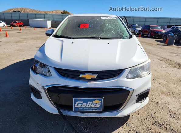 1G1JD5SH7J4120650 2018 CHEVROLET SONIC White Widok z przodu