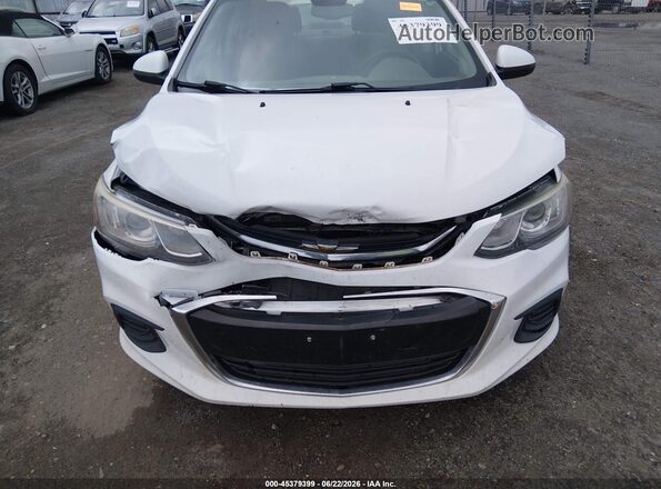 1G1JD5SHXH4122175 2017 CHEVROLET SONIC Белый Вид спереди
