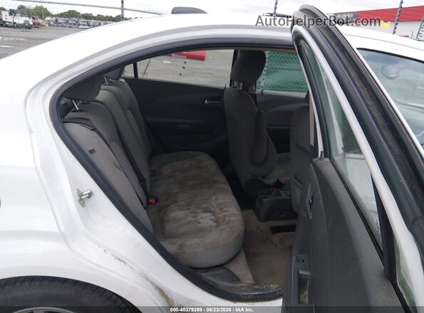 1G1JD5SHXH4122175 2017 CHEVROLET SONIC Белый Вид наклейки с VIN-кодом