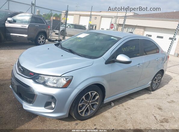 1G1JD5SHXJ4133778 2018 CHEVROLET SONIC Silver Przód lewy