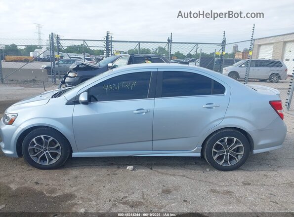 1G1JD5SHXJ4133778 2018 CHEVROLET SONIC Silver Widok wnętrza 360 stopni
