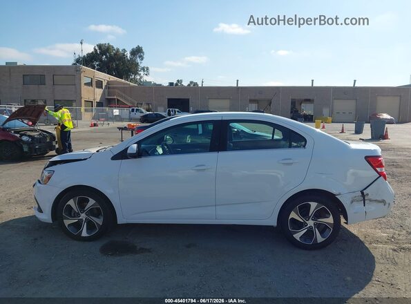 1G1JF5SB1J4133982 2018 CHEVROLET SONIC White Widok wnętrza 360 stopni