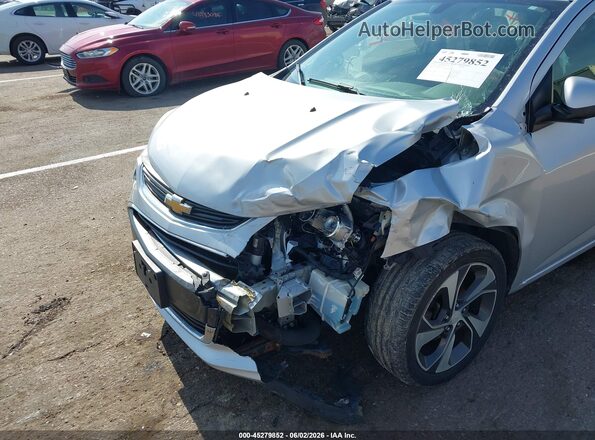 1G1JF5SB8J4132151 2018 CHEVROLET SONIC Silver Widok z przodu