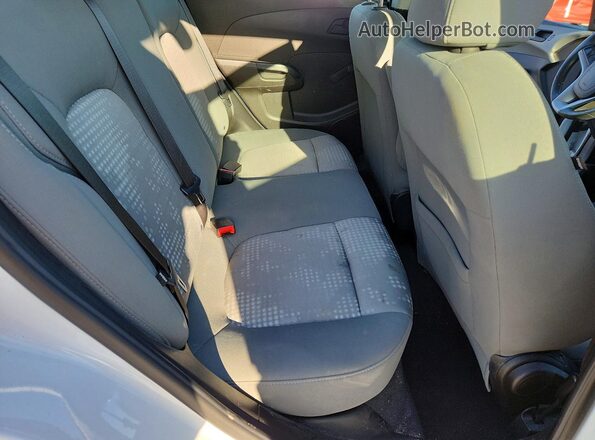 1G1JG6SBXL4124395 2020 CHEVROLET SONIC White Rear seats view