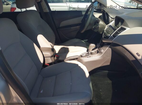 1G1PE5SB0G7147134 2016 CHEVROLET CRUZE Silver Vista interior delantera
