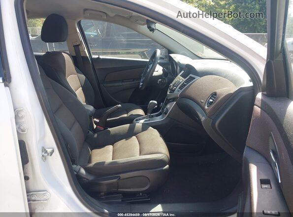 1G1PE5SB1G7108357 2016 CHEVROLET CRUZE White Front interior view