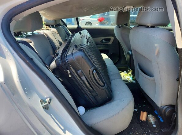 1G1PE5SB5G7143564 2016 CHEVROLET CRUZE White Вид задніх сидінь