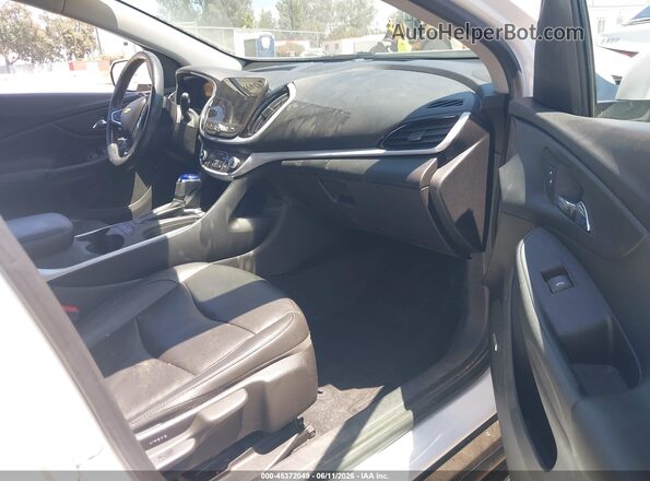 1G1RC6S59JU156406 2018 CHEVROLET VOLT White Front interior view