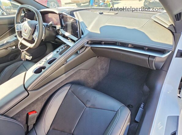 1G1YA2D46T5103836 2026 CHEVROLET CORVETTE White Widok deski rozdzielczej