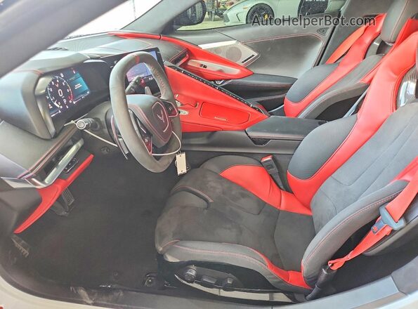 1G1YC3D47P5130601 2023 CHEVROLET CORVETTE Белый Вид салона спереди