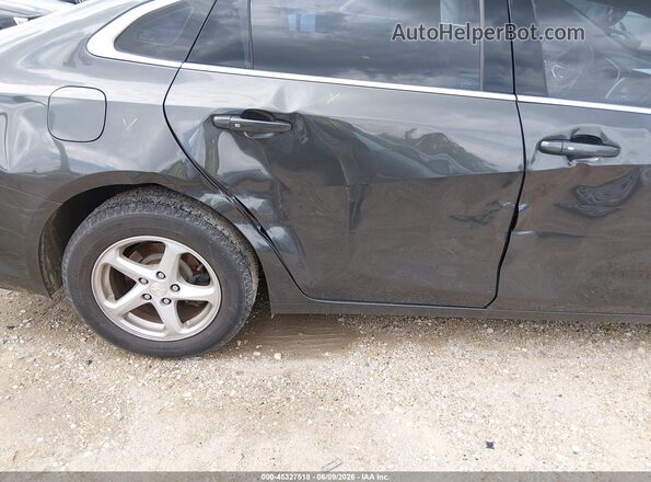 1G1ZB5ST1HF166132 2017 CHEVROLET MALIBU Silver Widok z przodu