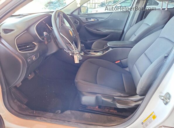 1G1ZB5ST1JF179615 2018 CHEVROLET MALIBU Белый Вид салона спереди