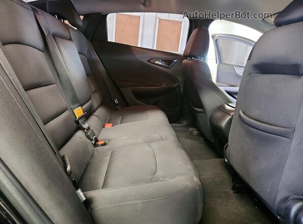1G1ZB5ST2JF115115 2018 CHEVROLET MALIBU Black Widok tylnych siedzeń