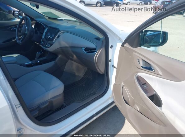 1G1ZB5ST9JF194072 2018 CHEVROLET MALIBU White Front interior view
