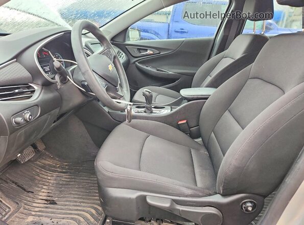 1G1ZB5ST9JF278411 2018 CHEVROLET MALIBU Silver Вид салону спереду