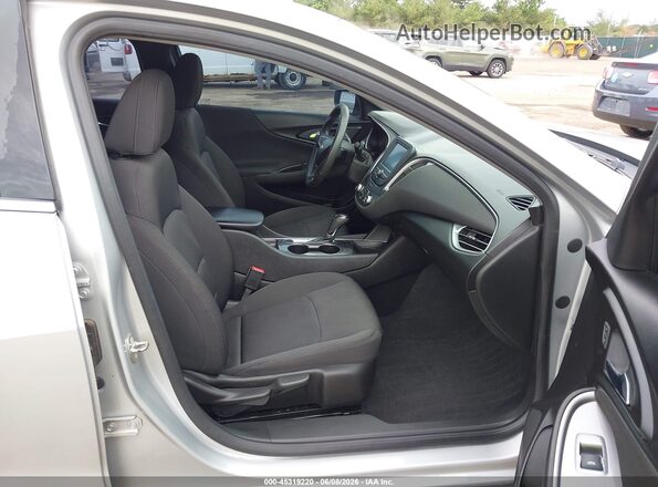 1G1ZB5STXJF223689 2018 CHEVROLET MALIBU Silver Vista interior delantera