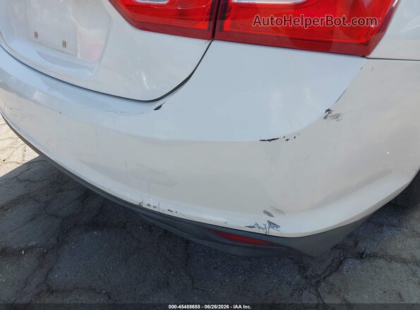 1G1ZD5ST1JF129372 2018 CHEVROLET MALIBU White 