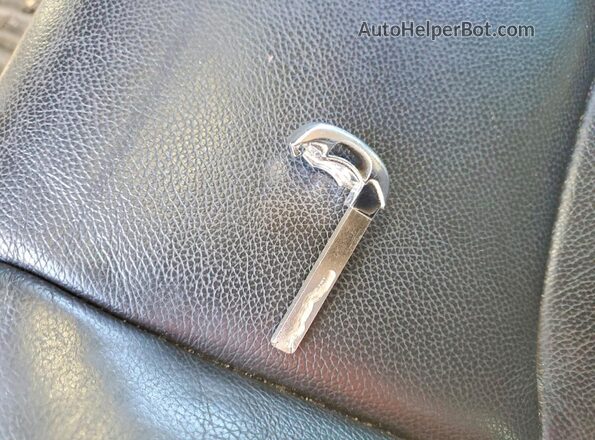 1G1ZD5ST1JF137746 2018 CHEVROLET MALIBU Silver Rear seats view