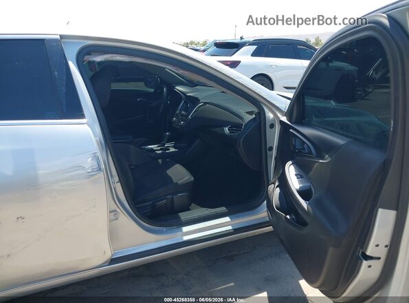 1G1ZD5ST1JF170634 2018 CHEVROLET MALIBU Silver Vista interior delantera