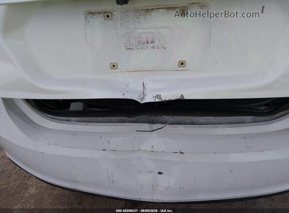1G1ZD5ST2JF128392 2018 CHEVROLET MALIBU White 