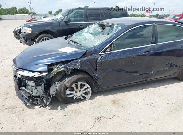 1G1ZD5ST2JF147105 2018 CHEVROLET MALIBU Синий Вид спереди