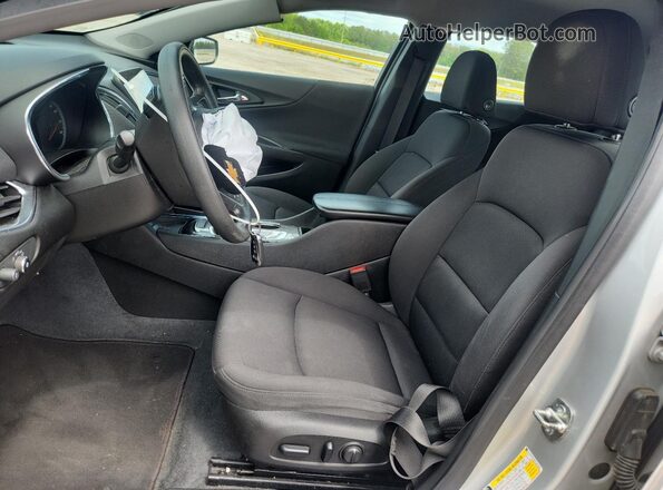 1G1ZD5ST2KF147784 2019 CHEVROLET MALIBU Серебряный Вид салона спереди