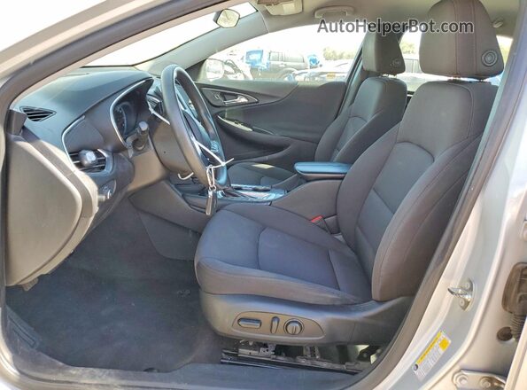 1G1ZD5ST3JF178167 2018 CHEVROLET MALIBU Серебряный Вид салона спереди