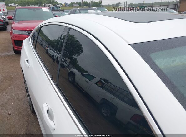1G1ZD5ST4JF156548 2018 CHEVROLET MALIBU White წინა ხედი