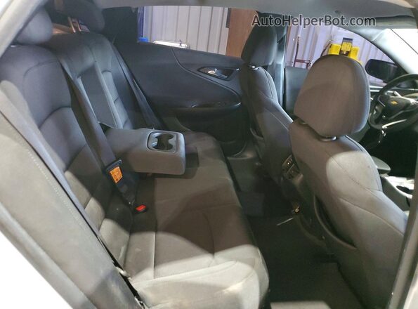 1G1ZD5ST8JF124668 2018 CHEVROLET MALIBU Silver Vista de los asientos traseros