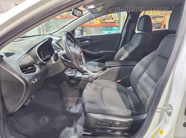 1G1ZE5ST1HF115415 2017 CHEVROLET MALIBU White Front interior view